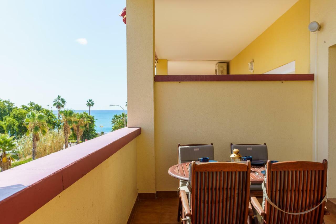 Spacious Beachfront Flat With Sea Views And Private Indoor Parking Benalmádena Exteriér fotografie